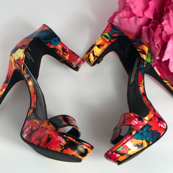 Steve Madden Sacchi Floral Stilettos. - Picture 6 of 8